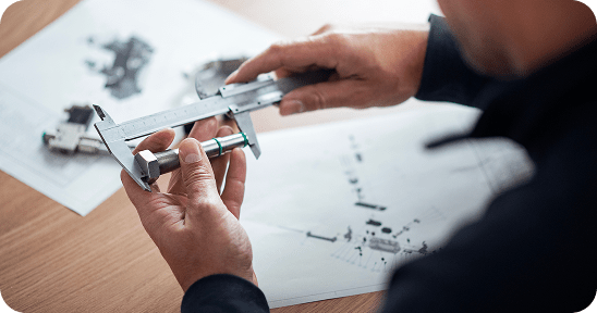 Phoos illustrant la maitrise des couts en maintenance préventivve grace aux pièces détachées comptaibles multimarques proposées par HM Tech